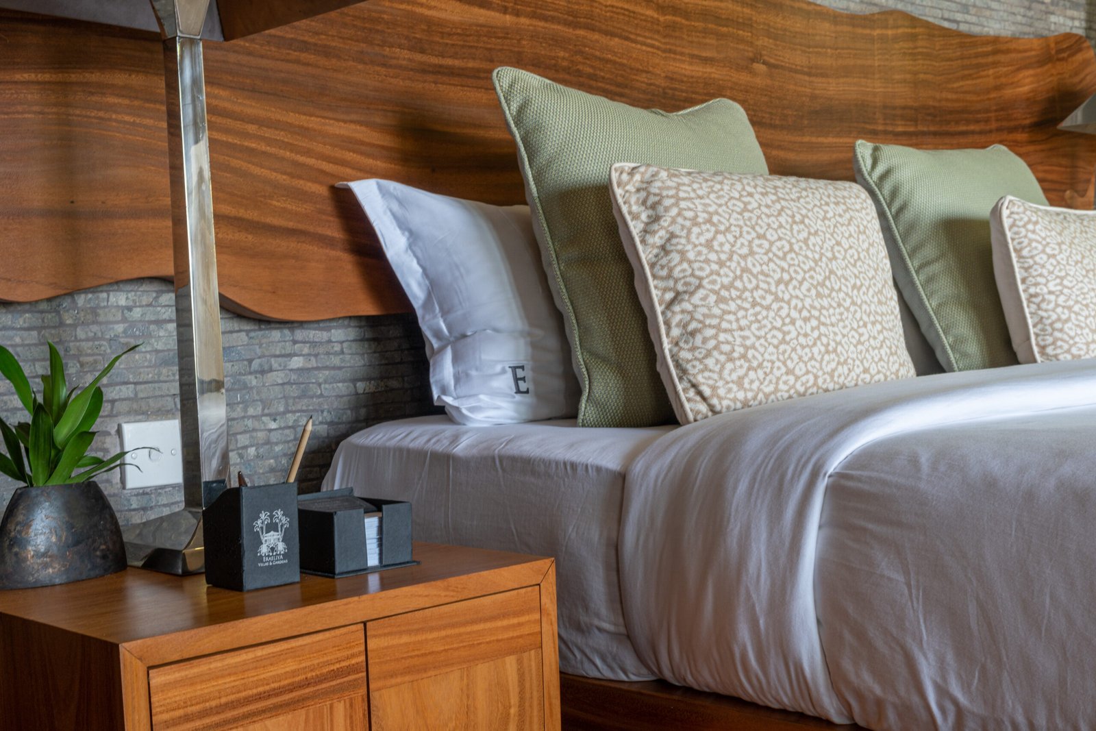 Alaya Suite III